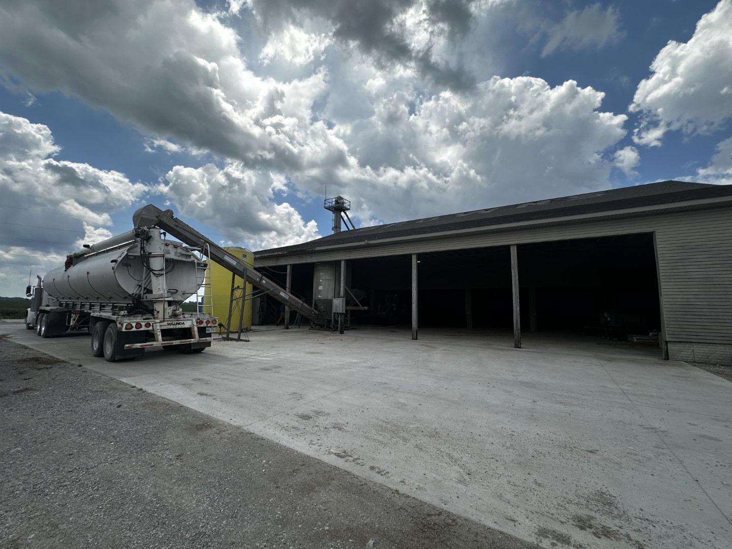 Maloney Farms - Feedmill